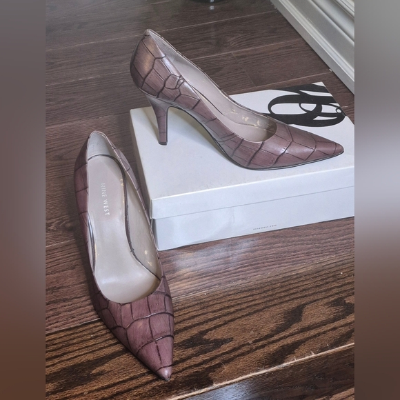 Nine West Shoes - Nine West Women's Brown Croc-Embossed Heels